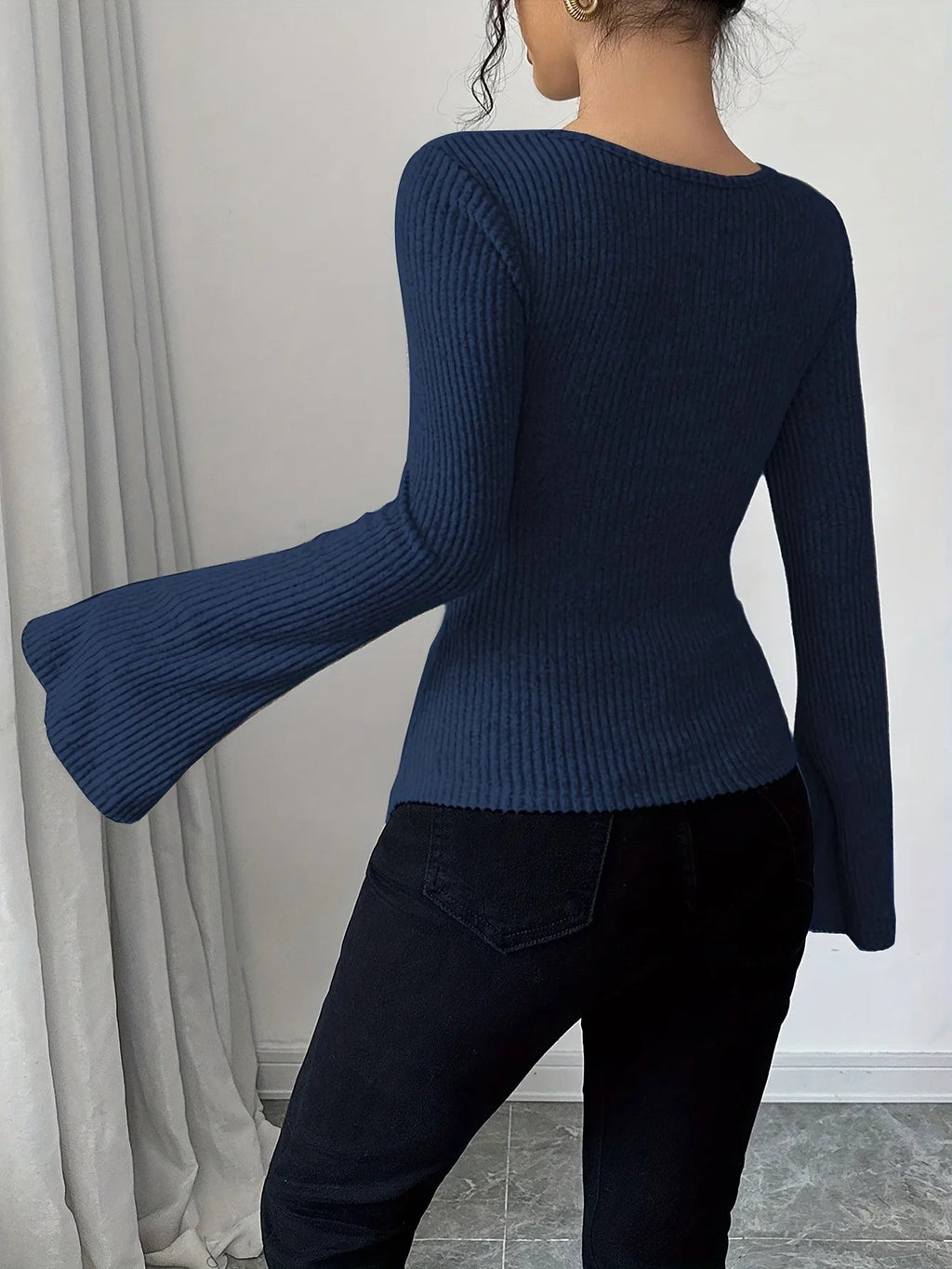 CLOCHETTE | TOP CON MANGAS ACAMPANADAS