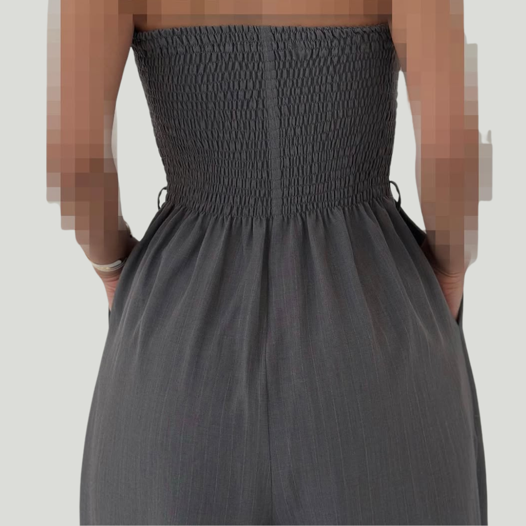 Conjunto de tacto suave compuesto por un mono de pierna ancha y una chaqueta