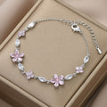 Elegante pulsera con flores