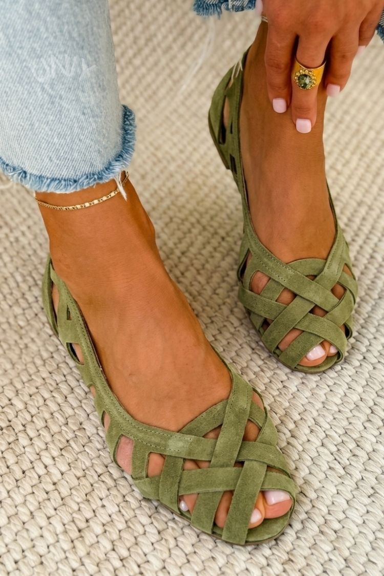 Madrid| Sandalias Planas Elegantes con Tiras Entrelazadas