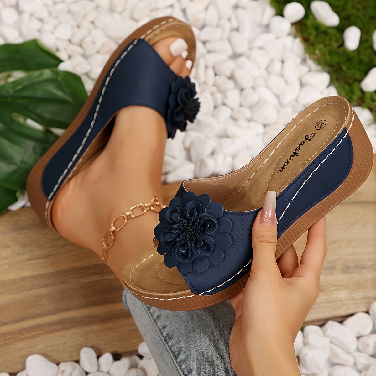 Andalucía | Mules Florales con Cuña Cómoda