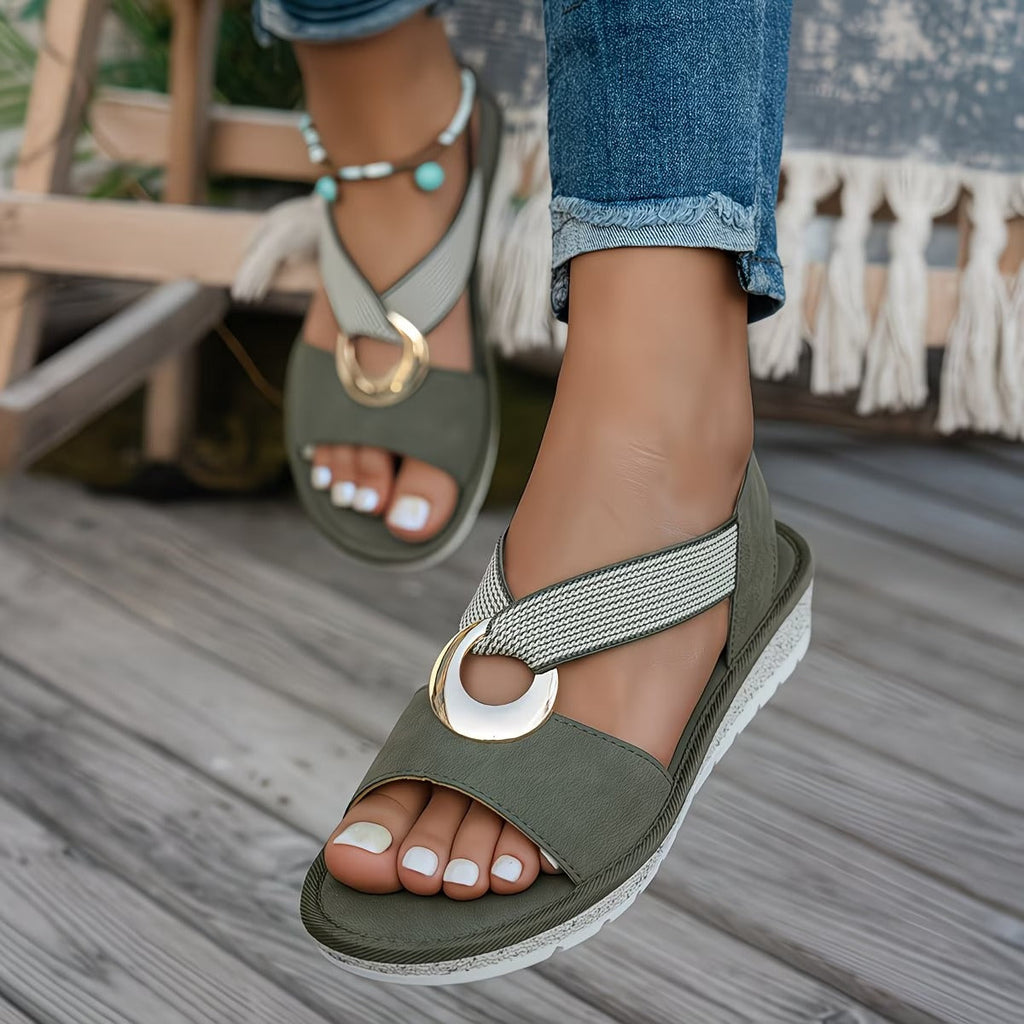 Sandalias con correas entrelazadas