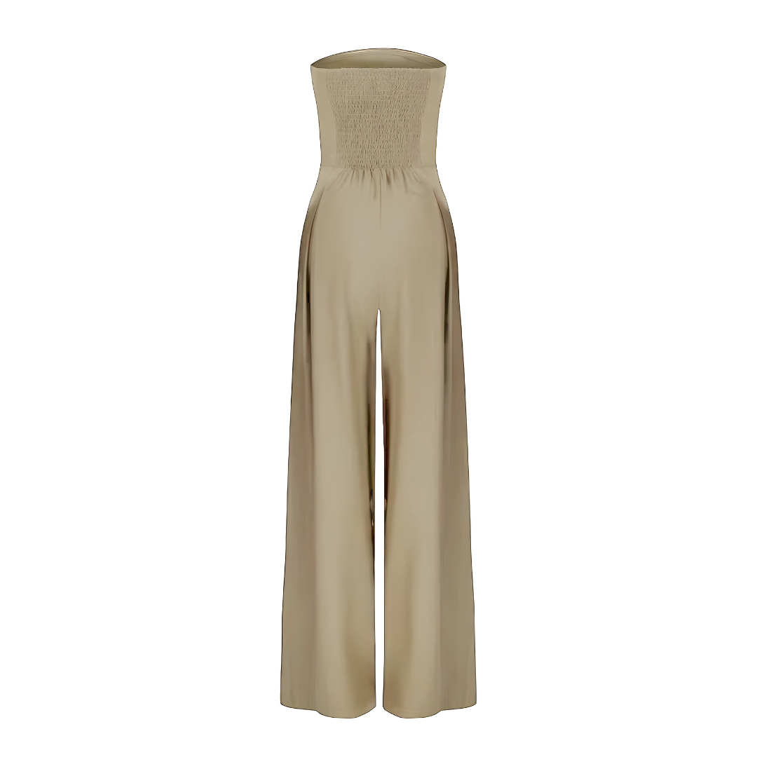 Mono strapless sofisticado con corte fluido