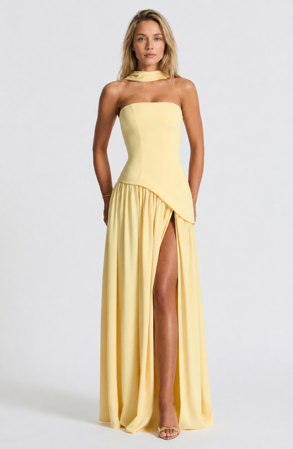 Vestido de noche elegante sin tirantes
