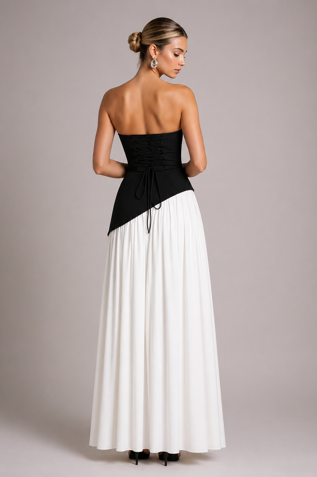 Vestido de noche elegante sin tirantes