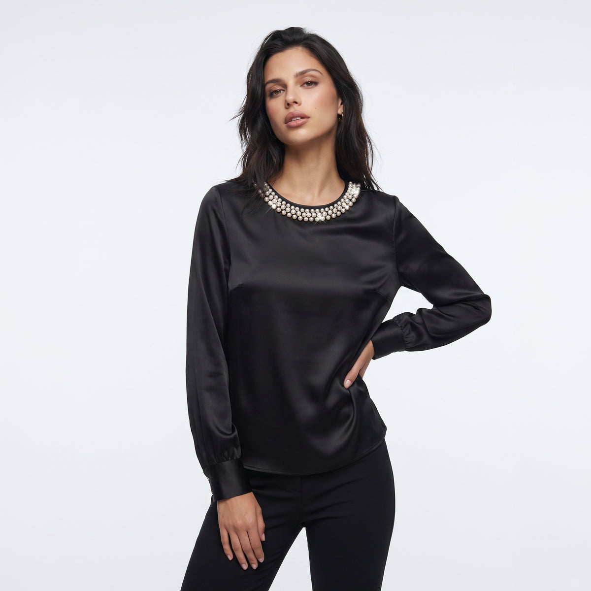 PERLESOIE | BLUSA DE SATEN CON PERLAS