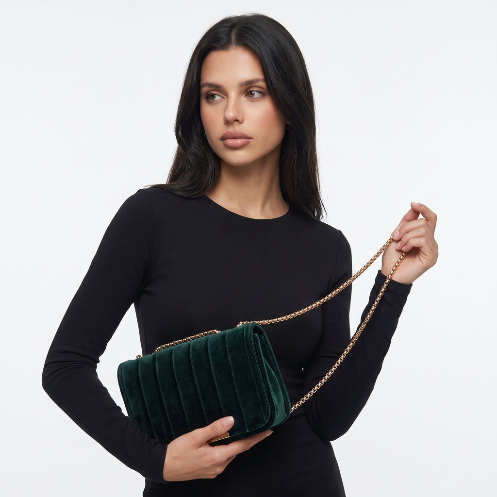 VELOURCHAINE | CLUTCH DE TERCIOPELO CON CADENA