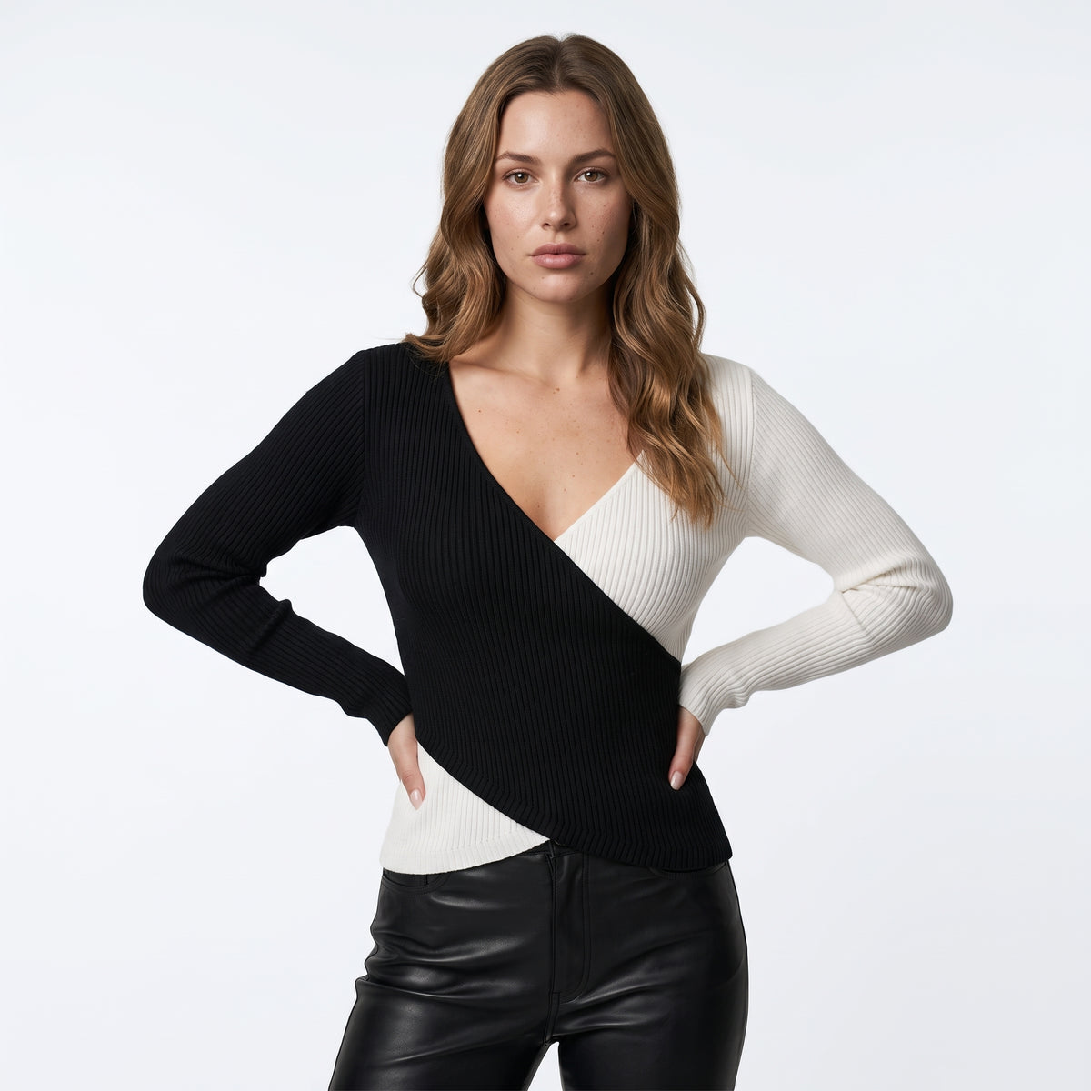 CROISETINE | TOP CRUZADO CON CONTRASTE