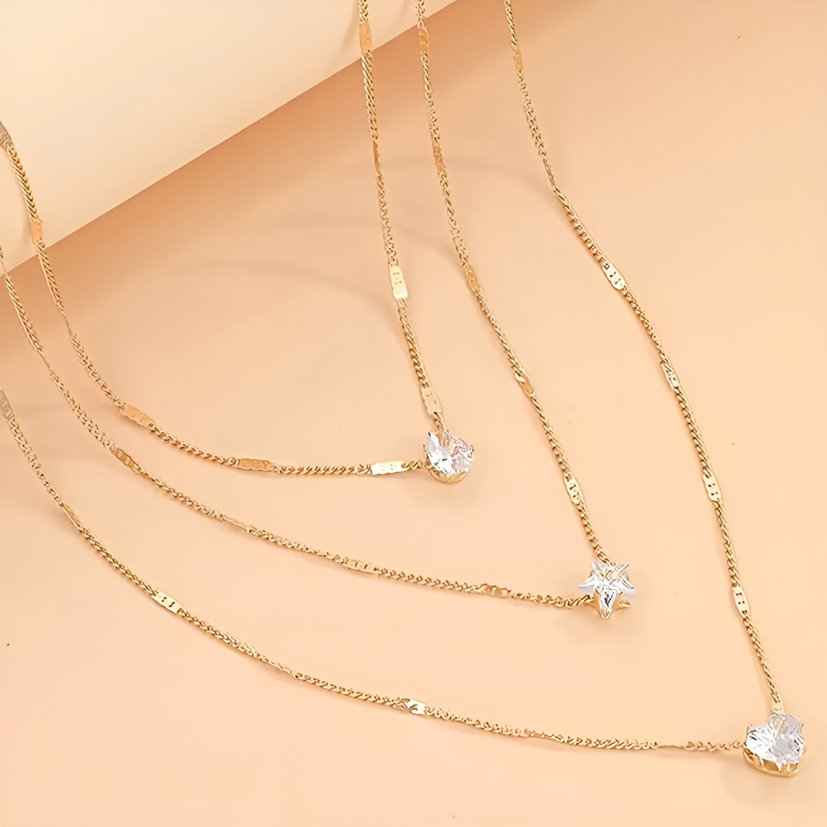 Elegante cadena de Corazon, Estrella y Gema