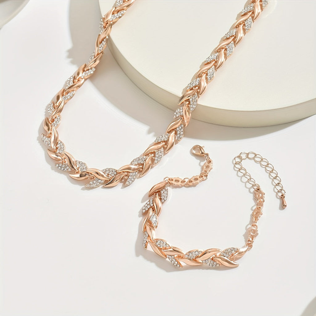 Elegante conjunto de collar con hojas entrelazadas