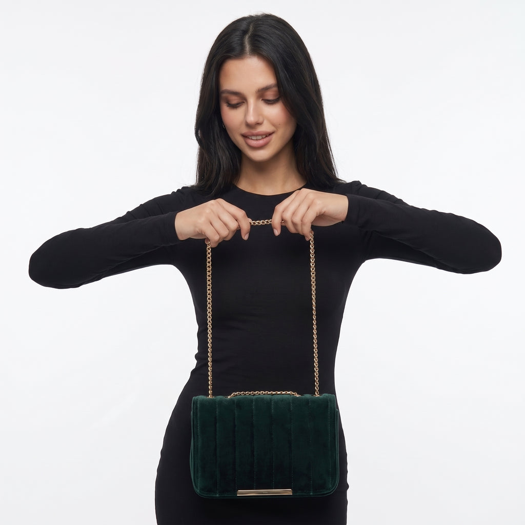 VELOURCHAINE | CLUTCH DE TERCIOPELO CON CADENA