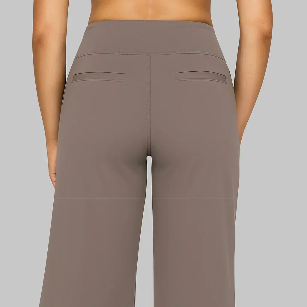 Pantalones informales con estilo
