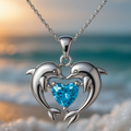 Collar con colgante de delfín y corazón