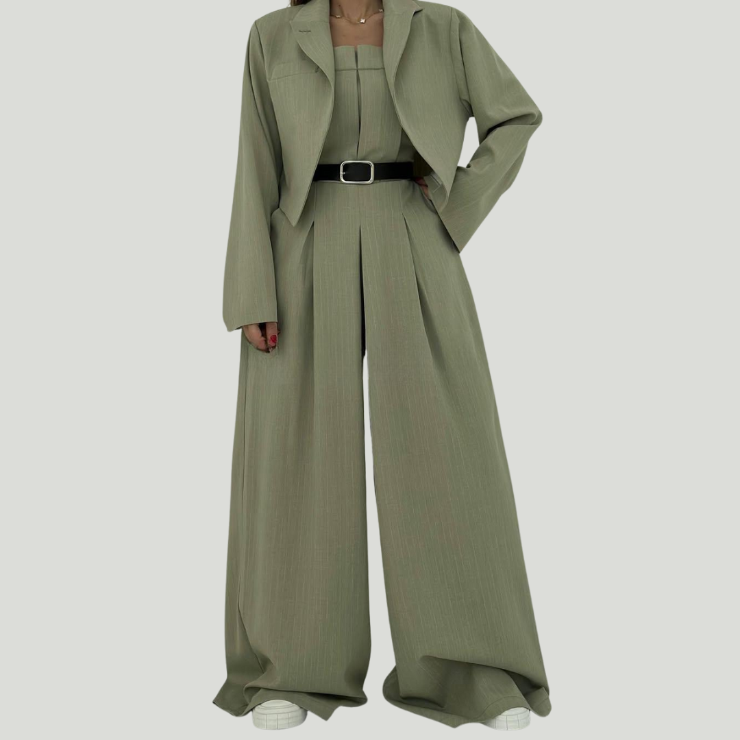 Conjunto de tacto suave compuesto por un mono de pierna ancha y una chaqueta