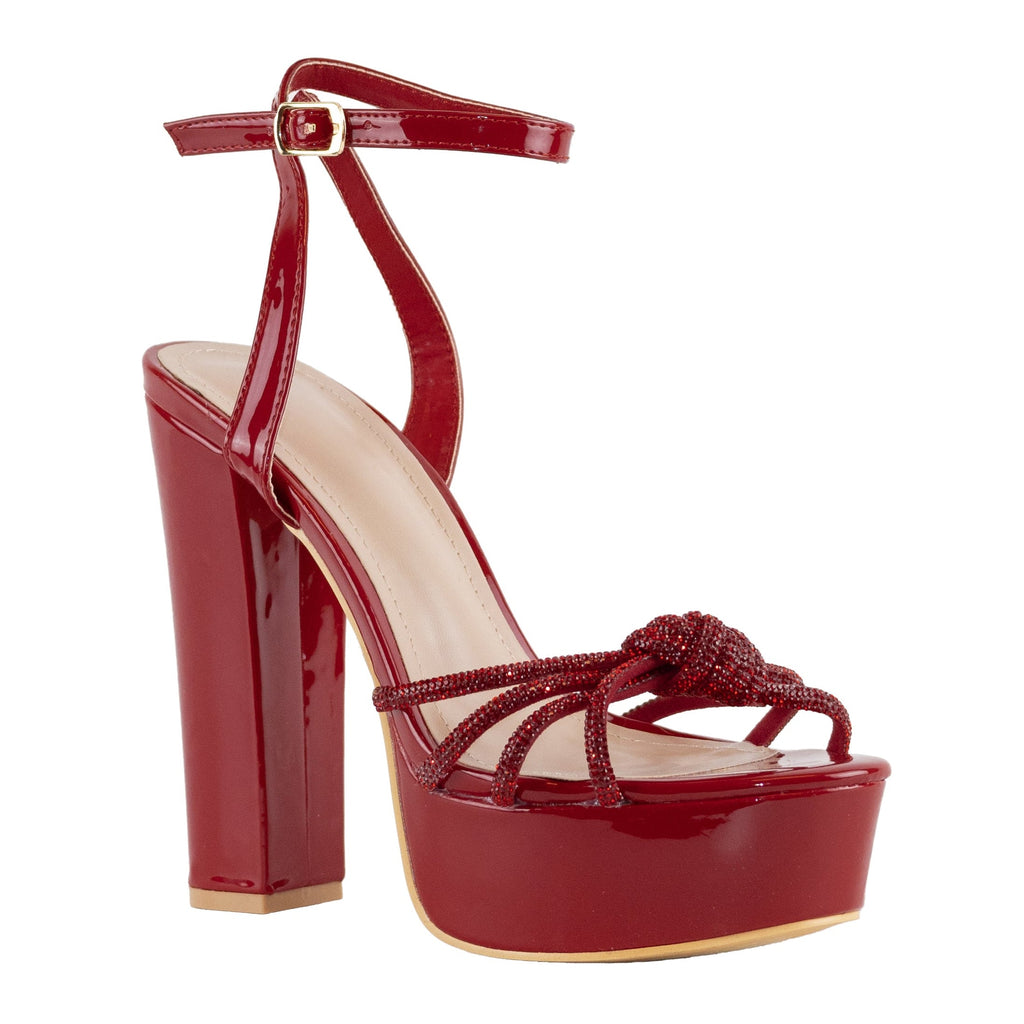 Sandalias elegantes de tacón alto