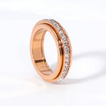 Elegante anillo de cristal