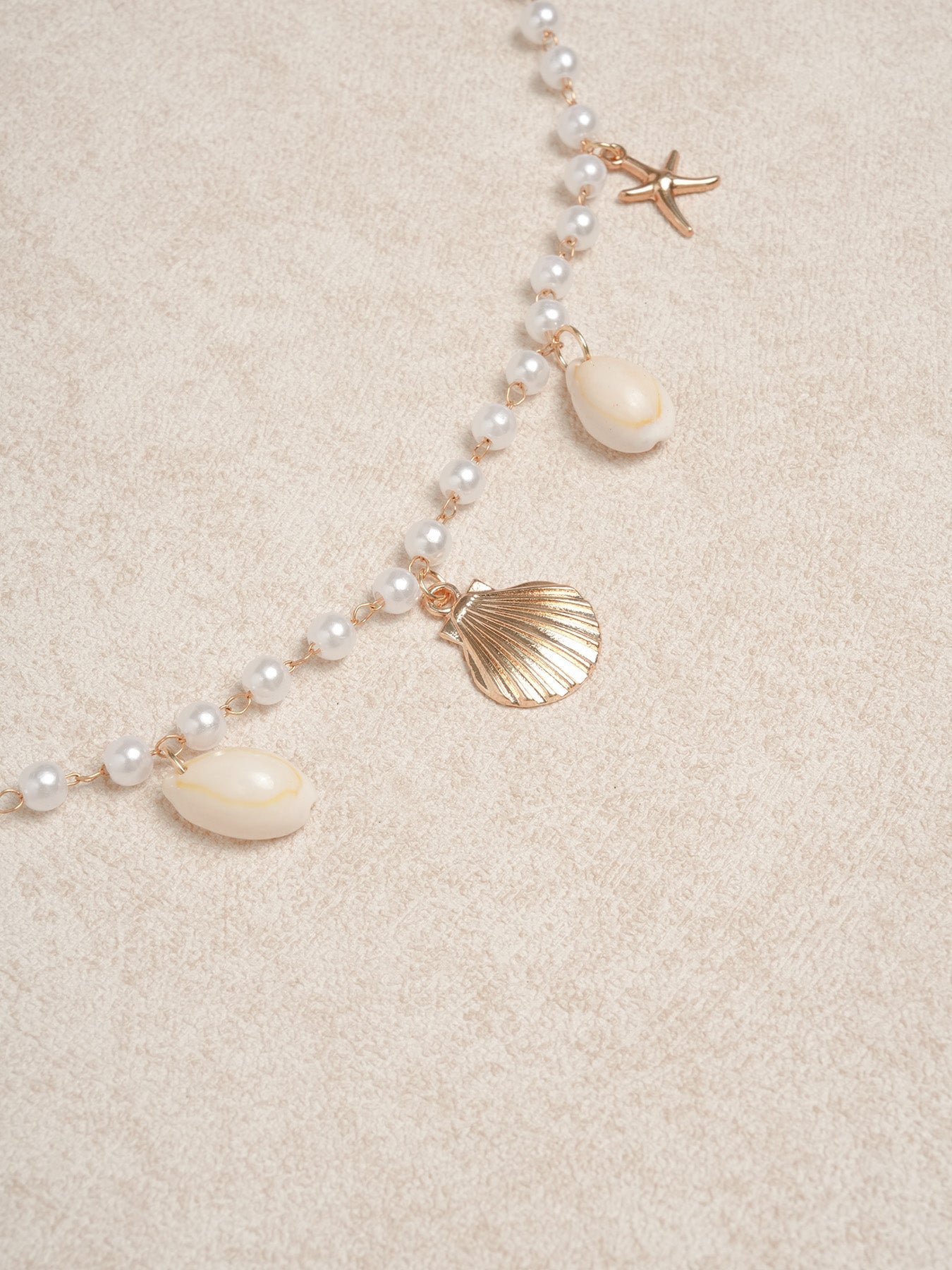 Cadena de Cintura en Aleación Blanca con Conchas, Estrellas de Mar y Perlas